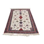 Perzsa kilim szőnyeg 122x196 