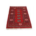 Pakisztáni szőnyeg bordó Bokhara 80x126 kézi csomózású szőnyeg